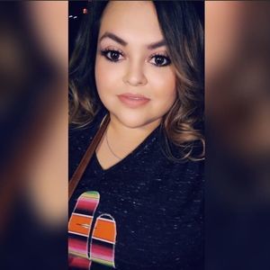 Meet your Posher, Bee